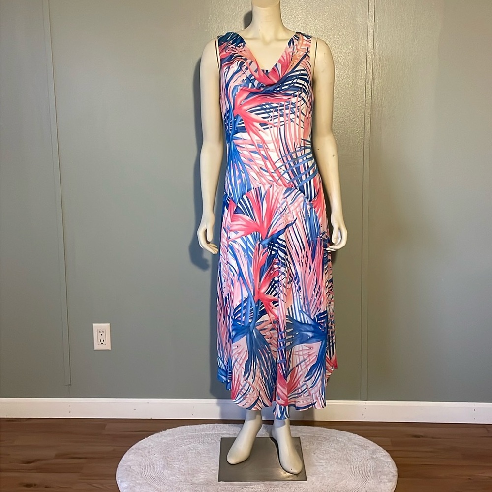 Signature by Robby bee. Sleeveless, flowy, maxi dress. Size 12